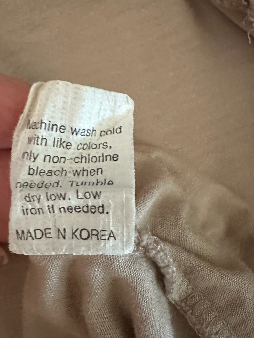 O2 Collection Beige Tank Top with Brand Label - Picture 7 of 7